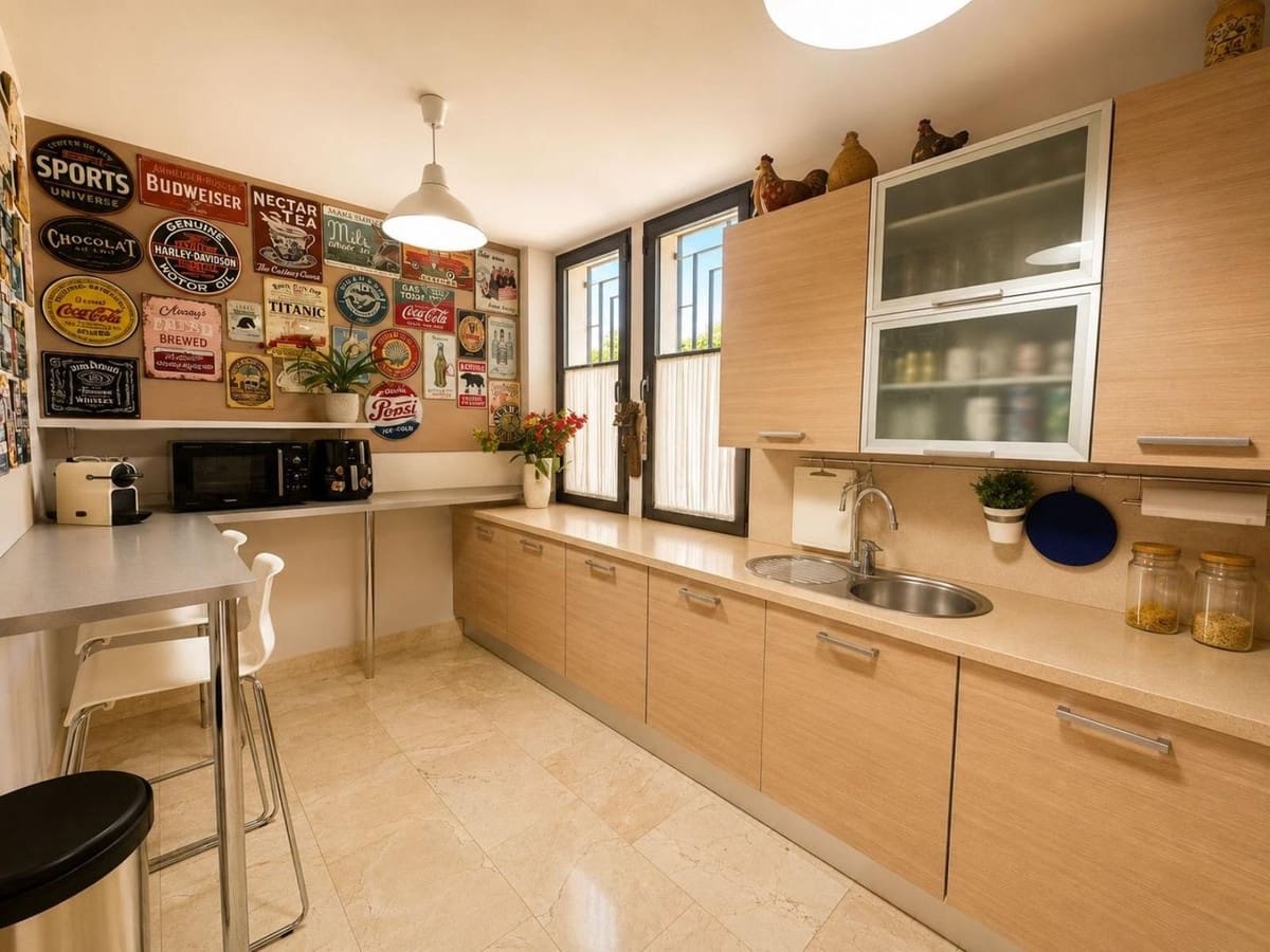 3 bedroom Townhouse for sale in Benahavis with pool garage - € 925,000 (Ref: 10051950)