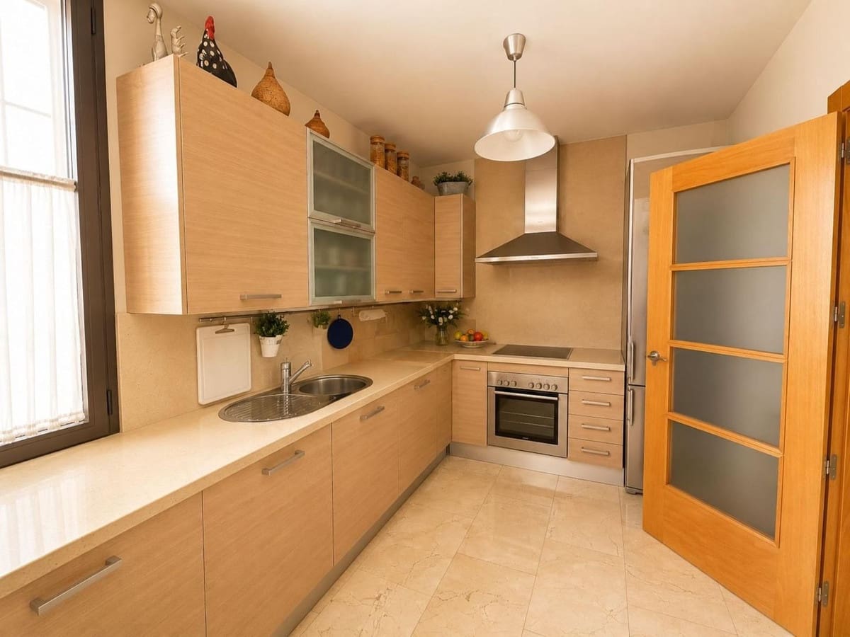 3 bedroom Townhouse for sale in Benahavis with pool garage - € 925,000 (Ref: 10051950)