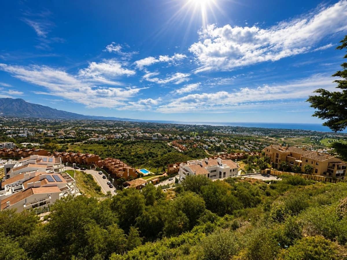 3 bedroom Townhouse for sale in Benahavis with pool garage - € 925,000 (Ref: 10051950)