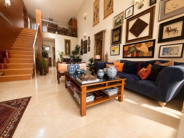 Casa de 3 habitaciones en Benahavís en venta con piscina garaje - 925.000 € (Ref: 10051950)