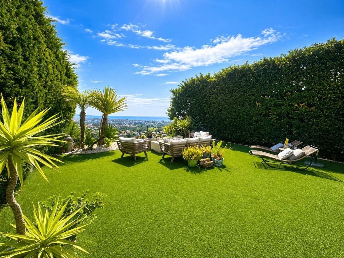 3 bedroom Townhouse for sale in Benahavis with pool garage - € 925,000 (Ref: 10051950)