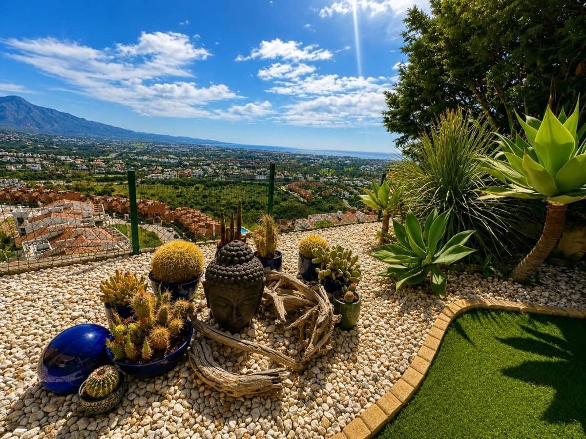 3 bedroom Townhouse for sale in Benahavis with pool garage - € 925,000 (Ref: 10051950)