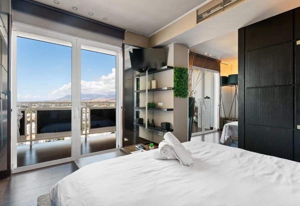 1 Zimmer Penthouse zu verkaufen in Marbella mit Pool Garage - 295.000 € (Ref: 10065212)
