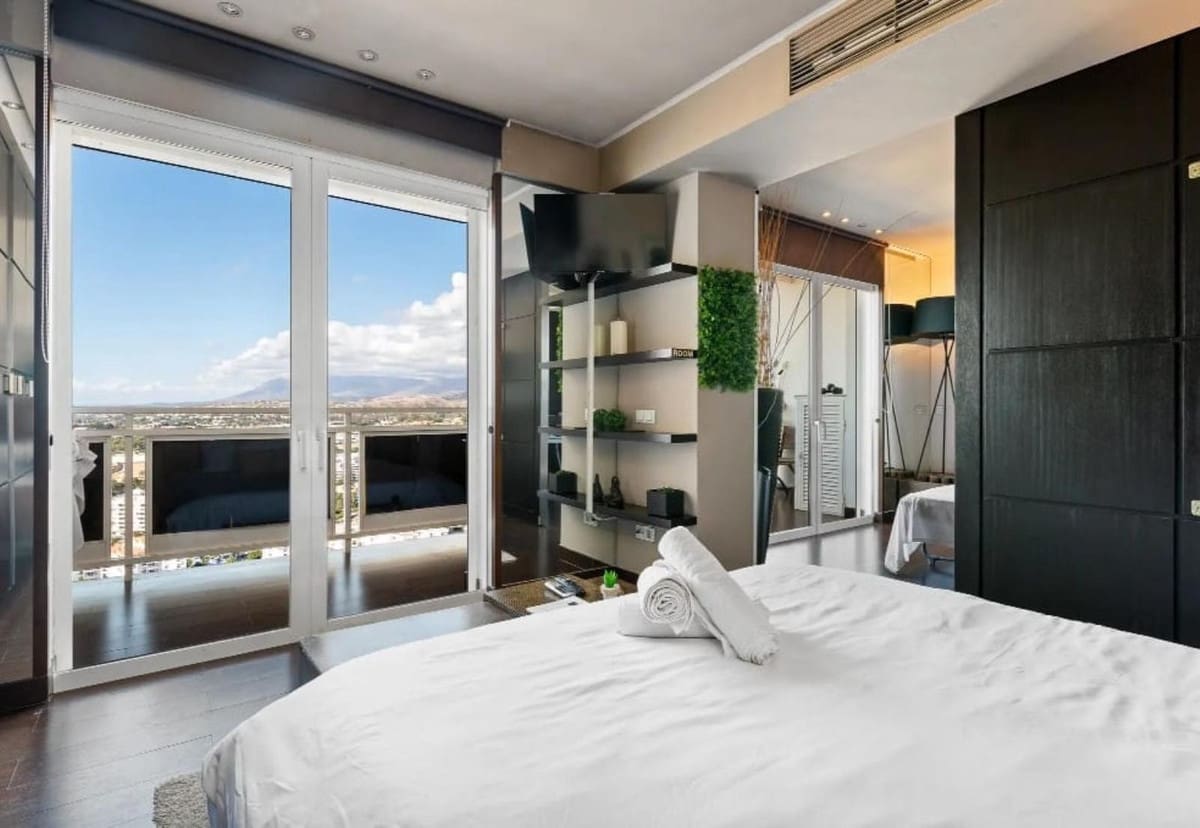 1 Zimmer Penthouse zu verkaufen in Marbella mit Pool Garage - 295.000 € (Ref: 10065212)