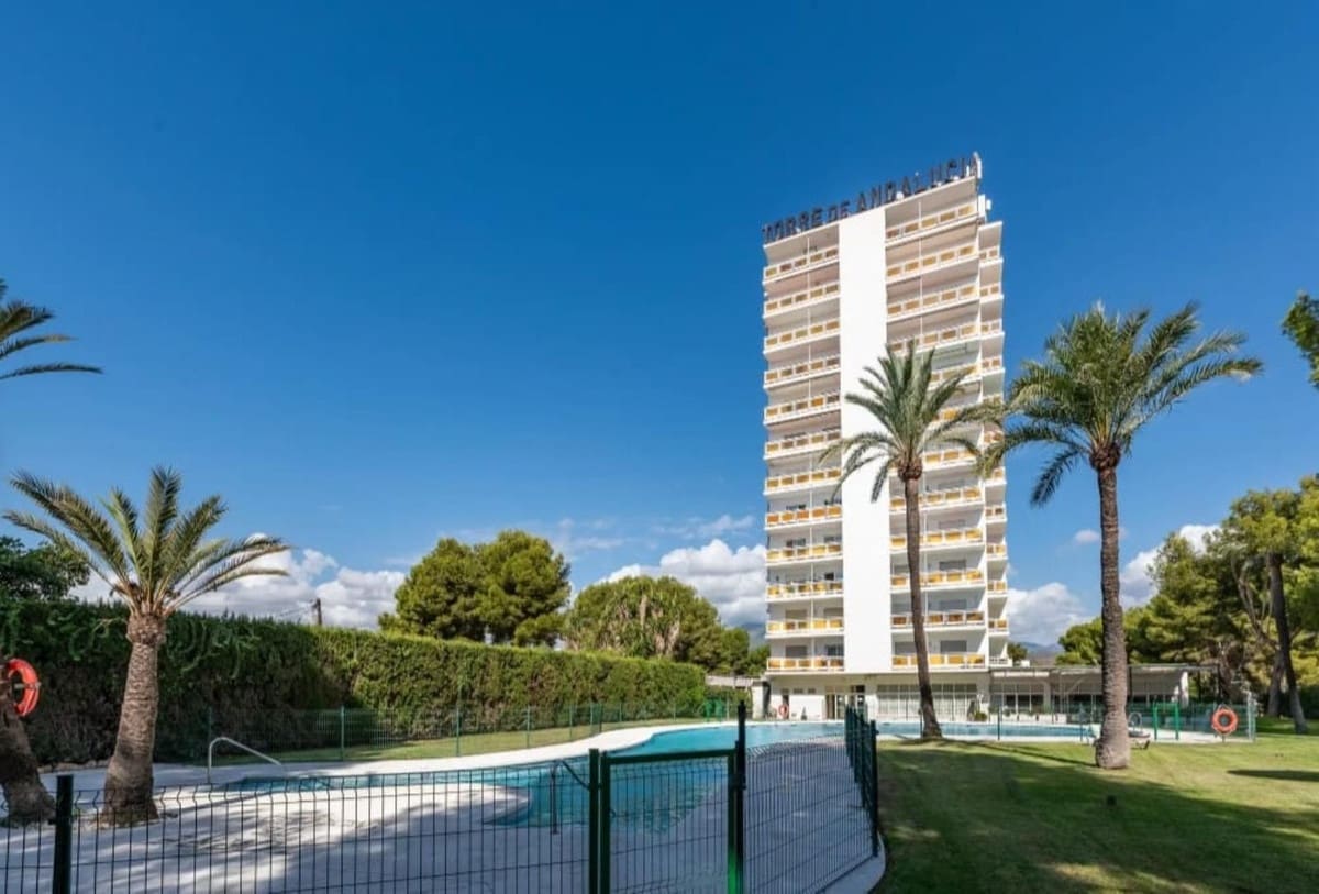 1 Zimmer Penthouse zu verkaufen in Marbella mit Pool Garage - 295.000 € (Ref: 10065212)