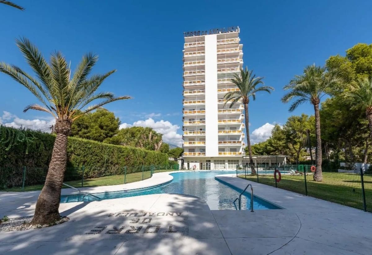1 Zimmer Penthouse zu verkaufen in Marbella mit Pool Garage - 295.000 € (Ref: 10065212)