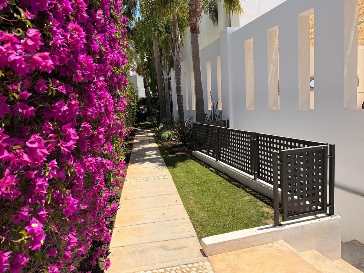 4 sypialnia Willa do wynajęcia w Marbella z basenem garażem - 14 000 € (Ref: 10120402)