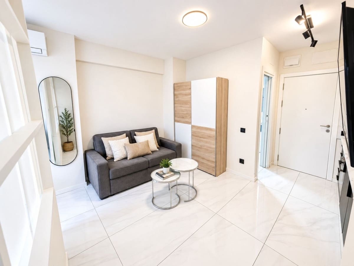 1 sypialnia Studio do wynajęcia w Nueva Andalucia z basenem garażem - 1 500 € (Ref: 10140226)