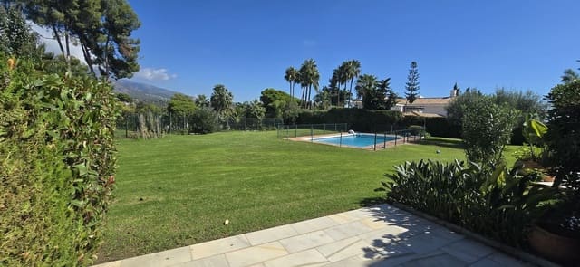 3 bedroom Terraced Villa for sale in Nueva Andalucia, Marbella with pool garage - € 635,000 (Ref: 10155420)
