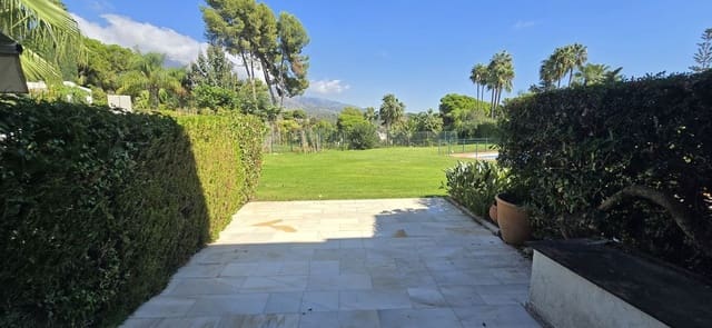 3 bedroom Terraced Villa for sale in Nueva Andalucia, Marbella with pool garage - € 635,000 (Ref: 10155420)