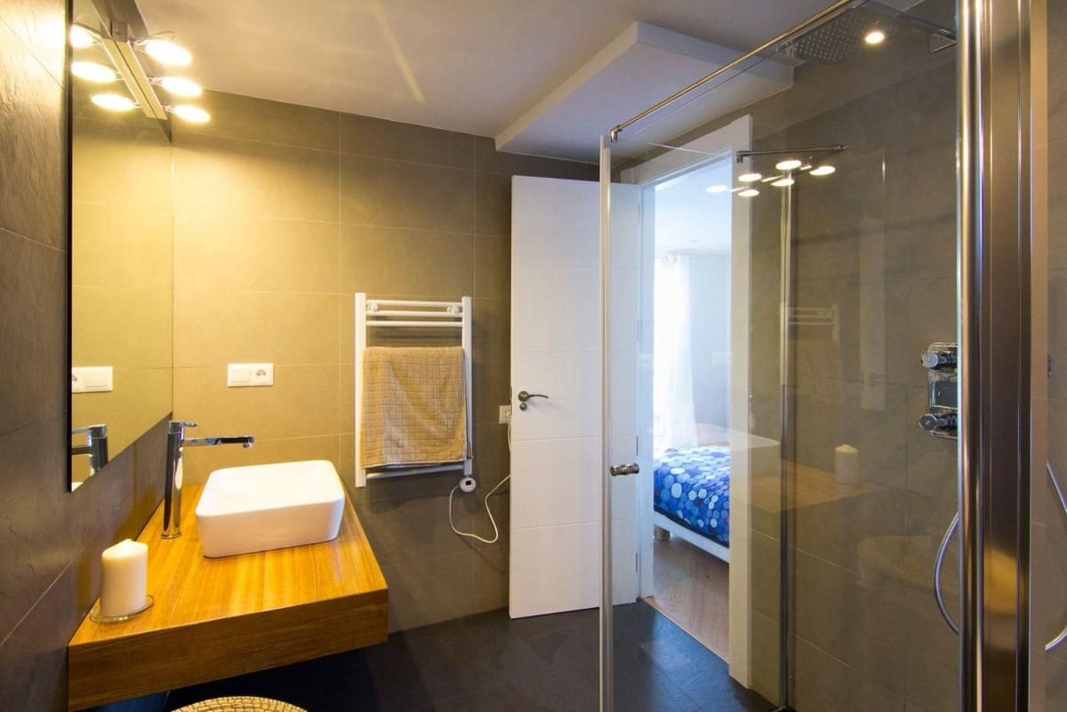 Villa/Maison de 3 chambres à louer à La Mairena avec piscine garage - 5 500 € (Ref: 10156115)