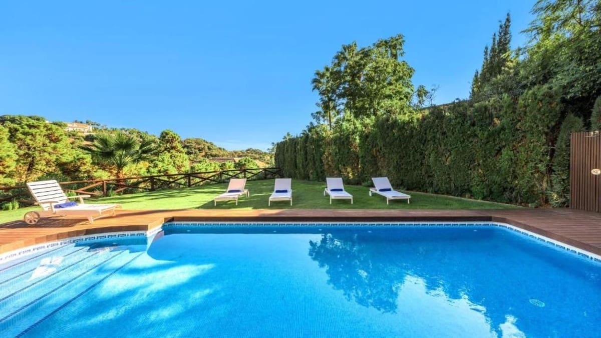 5 Zimmer Villa zu vermieten in La Zagaleta mit Pool Garage - 24.000 € (Ref: 10172442)