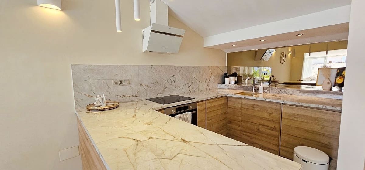 2 sypialnia Apartament przy plaży do wynajęcia w Bahia Dorada z basenem - 2 500 € (Ref: 10175535)