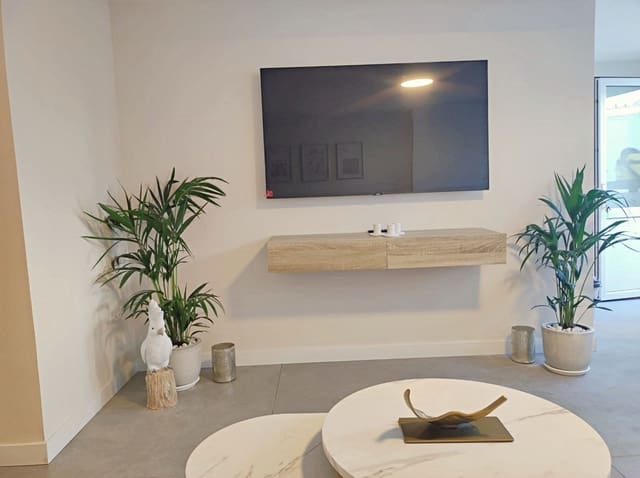 Apartamento Playa de 1 habitación en Bahía Dorada, Estepona en alquiler con piscina garaje - 1.150 € (Ref: 10175536)