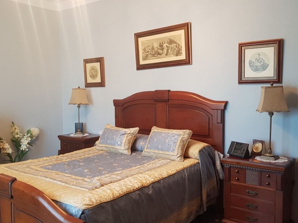 5 soverom Villa til salgs i Nueva Andalucia med svømmebasseng garasje - € 1 495 000 (Ref: 6147437)