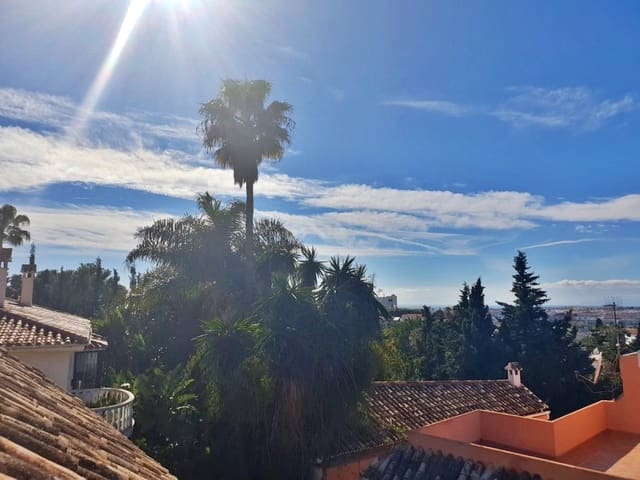 5 soverom Villa til salgs i Nueva Andalucia, Marbella med svømmebasseng garasje - € 1 495 000 (Ref: 6147437)