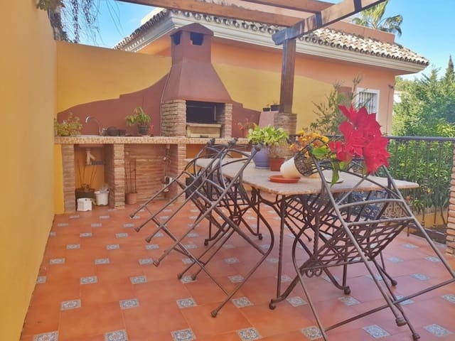 5 slaapkamer Villa te koop in Nueva Andalucia, Marbella met zwembad garage - € 1.495.000 (Ref: 6147437)