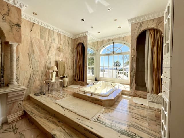 11 bedroom Villa for sale in Benahavís with pool garage - € 7,950,000 (Ref: 6379133)