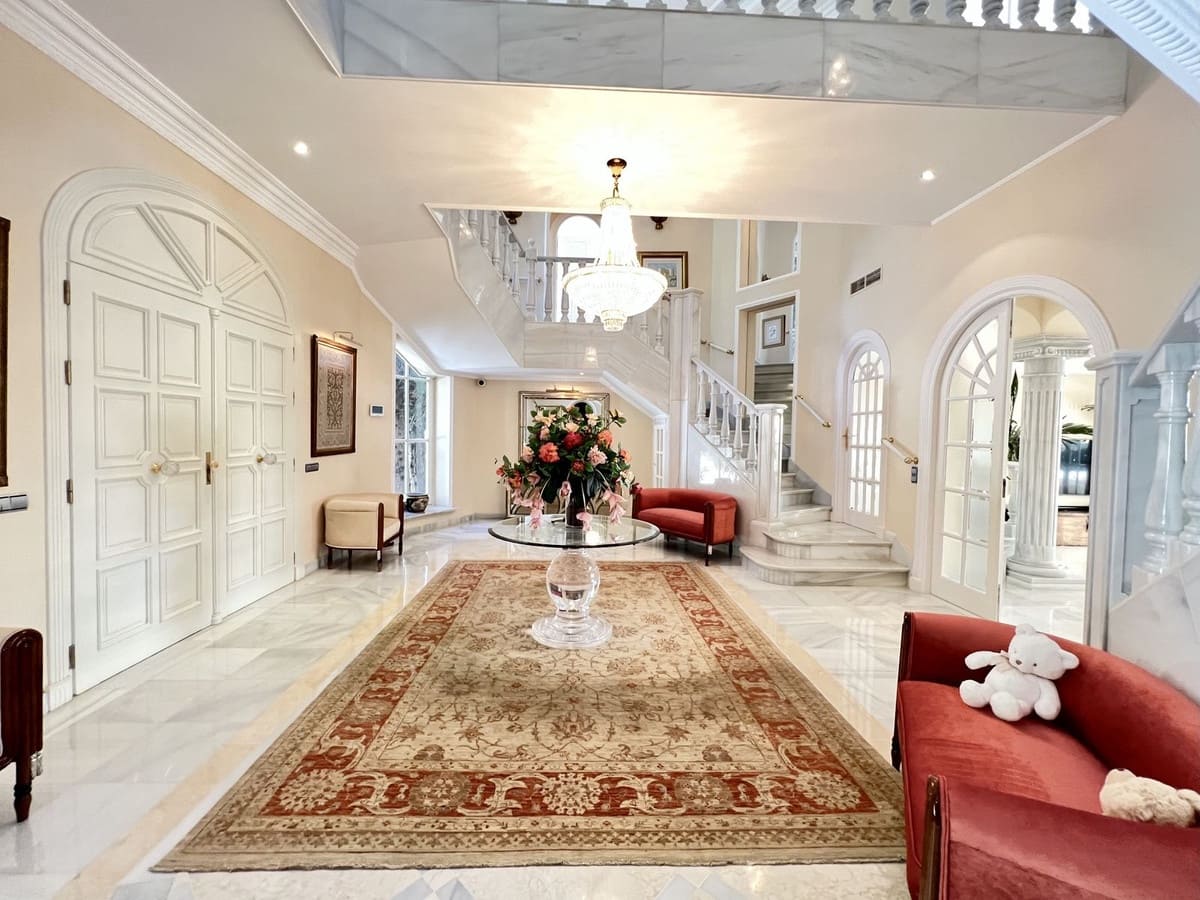 11 bedroom Villa for sale in Benahavis with pool garage - € 7,950,000 (Ref: 6379133)