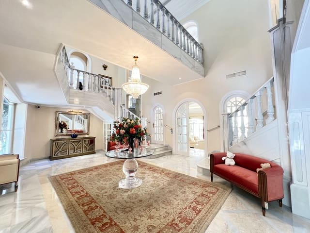 11 bedroom Villa for sale in Benahavís with pool garage - € 7,950,000 (Ref: 6379133)