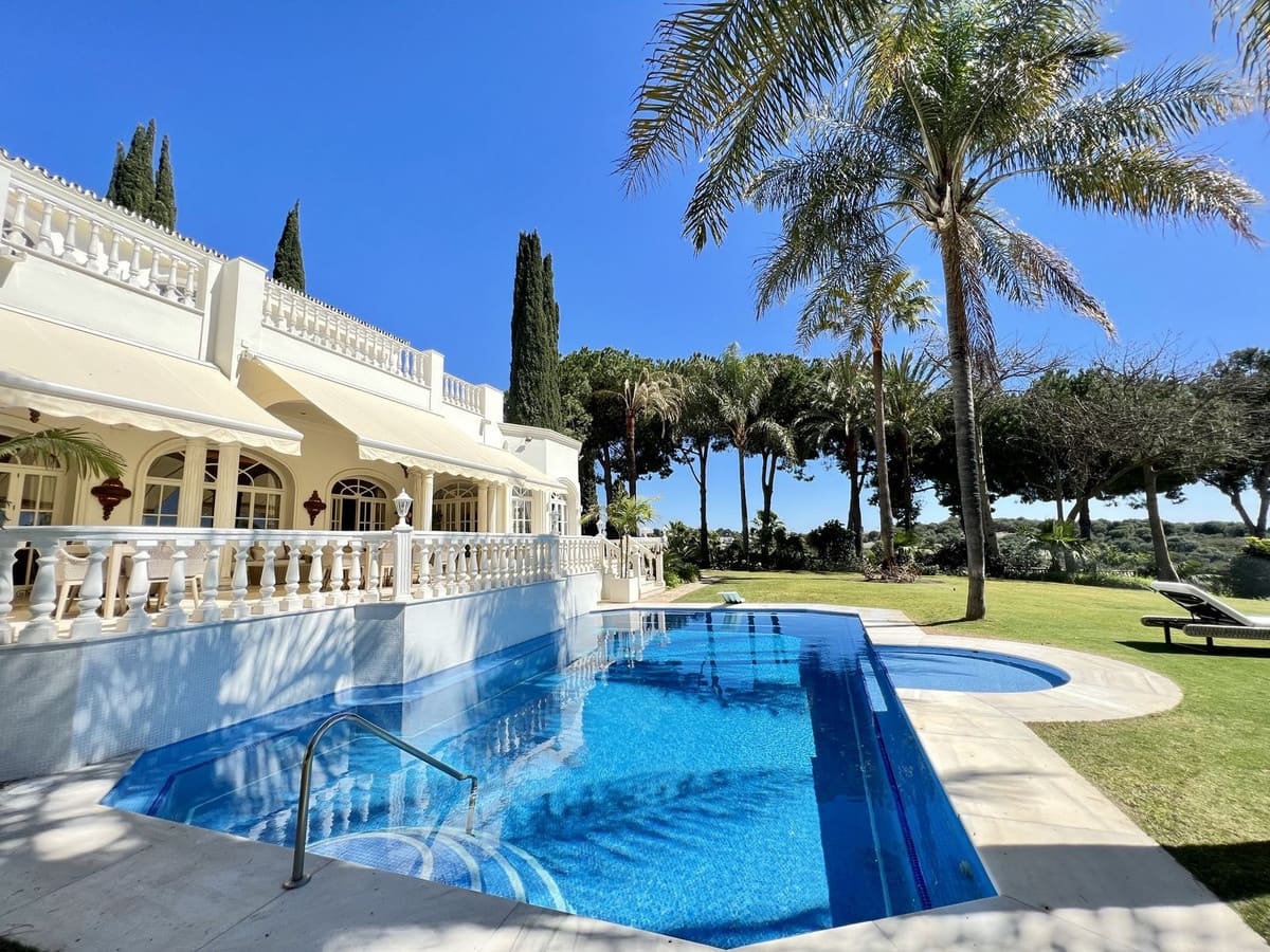 11 bedroom Villa for sale in Benahavis with pool garage - € 7,950,000 (Ref: 6379133)