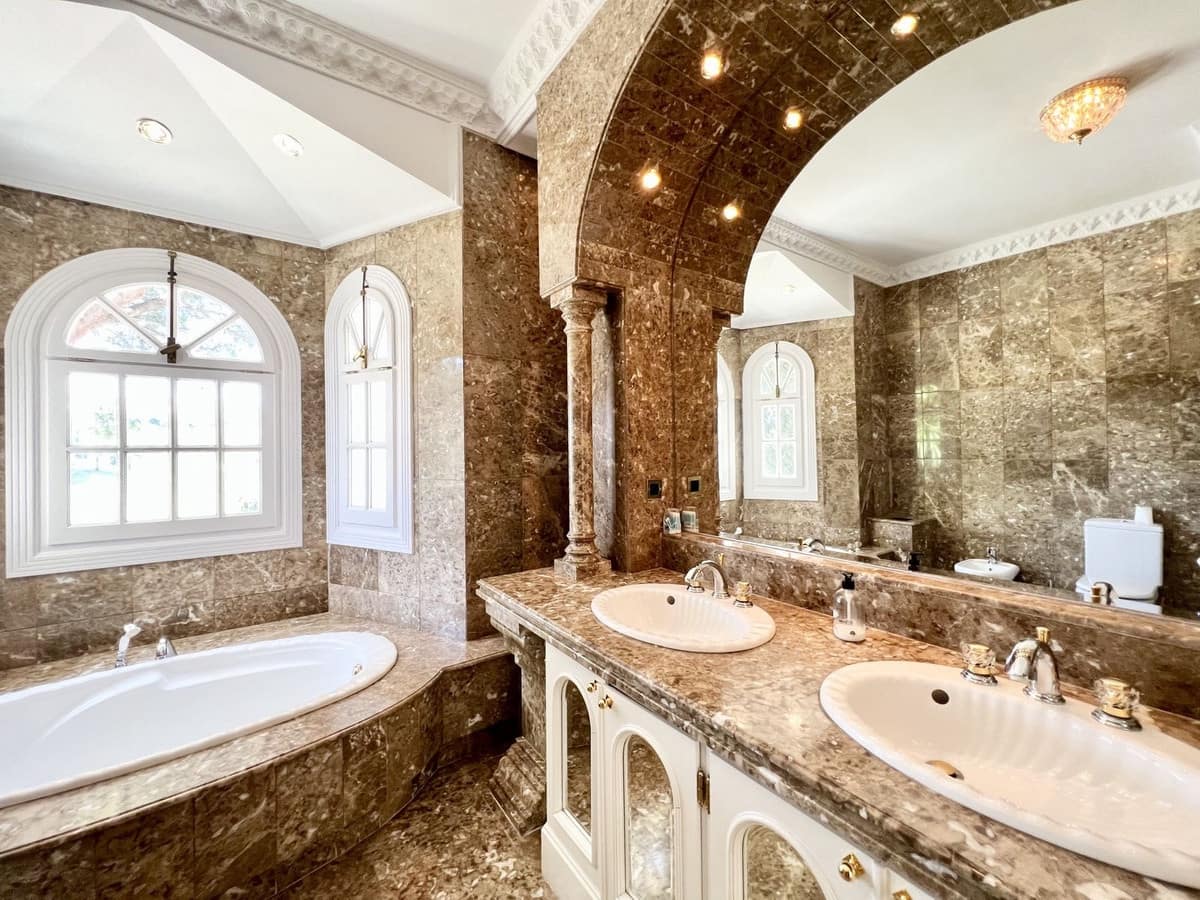 11 bedroom Villa for sale in Benahavis with pool garage - € 7,950,000 (Ref: 6379133)