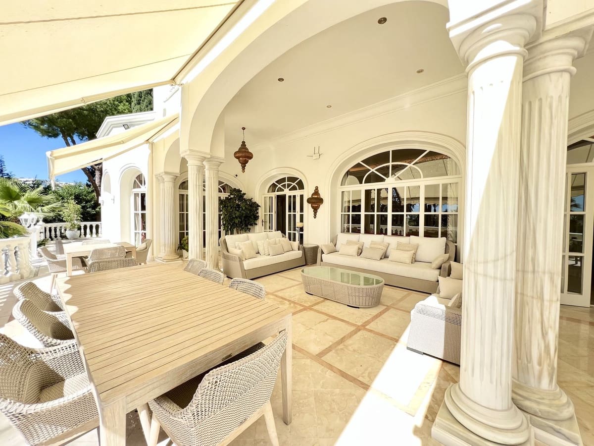 11 soverom Villa til salgs i Benahavis med svømmebasseng garasje - € 7 950 000 (Ref: 6379133)