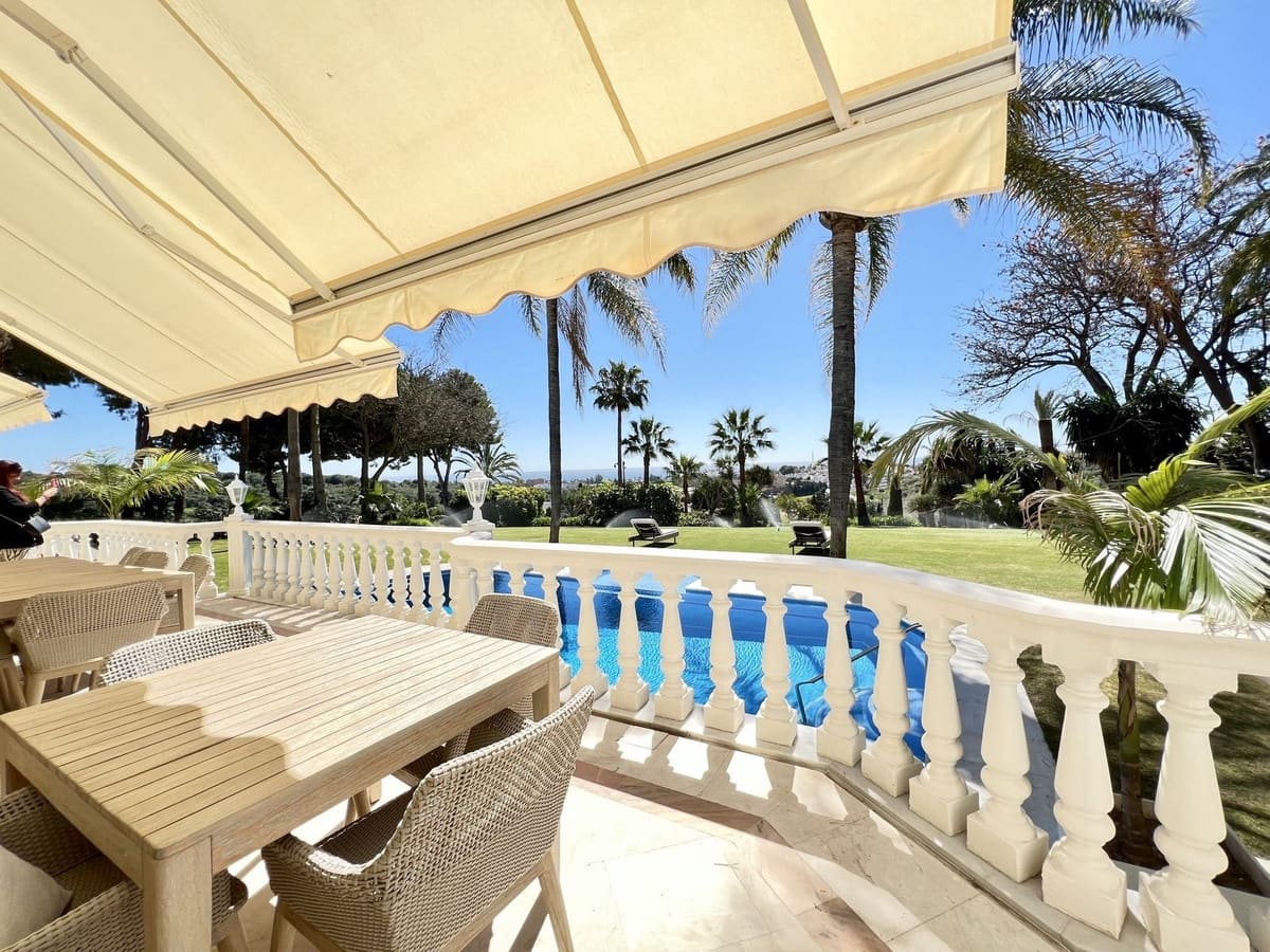 11 soverom Villa til salgs i Benahavis med svømmebasseng garasje - € 7 950 000 (Ref: 6379133)