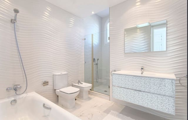 Chalet de 8 habitaciones en Los Flamingos, Benahavís en venta con piscina garaje - 3.950.000 € (Ref: 7551440)