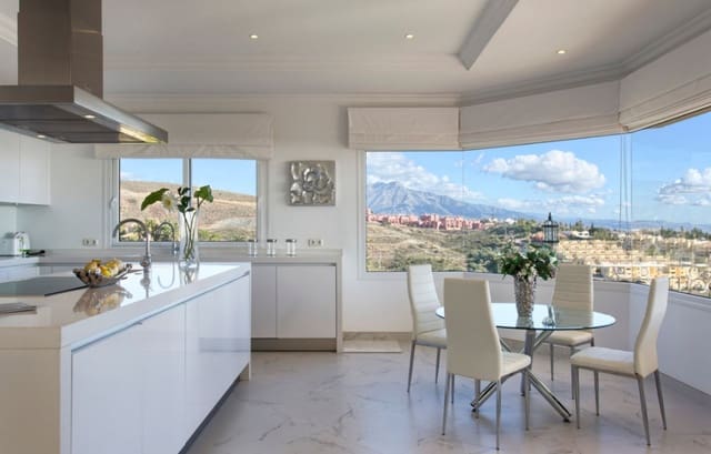 8 sypialnia Willa na sprzedaż w Los Flamingos, Benahavís z basenem garażem - 3 950 000 € (Ref: 7551440)