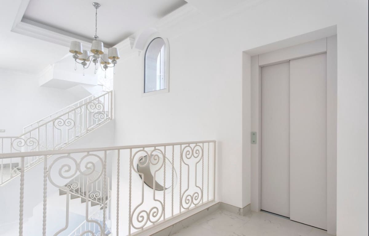 Chalet de 8 habitaciones en Los Flamingos en venta con piscina garaje - 3.950.000 € (Ref: 7551440)