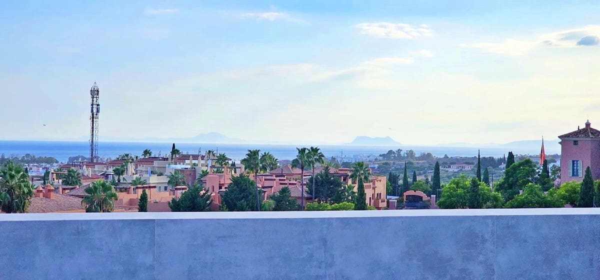 5 makuuhuone Huvila myytävänä paikassa Los Flamingos mukana uima-altaan 
autotalli - 4 300 000 € (Ref: 7785430)