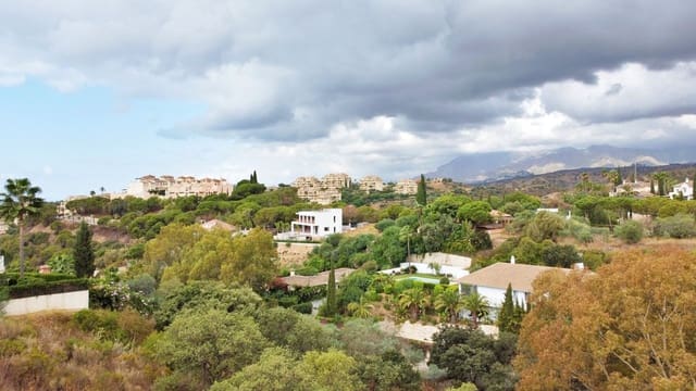 Willa na sprzedaż w Elviria, Marbella z garażem - 325 000 € (Ref: 8213304)