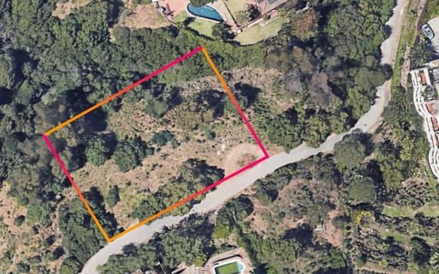 Villa til salgs i Elviria, Marbella - € 429 000 (Ref: 8213305)