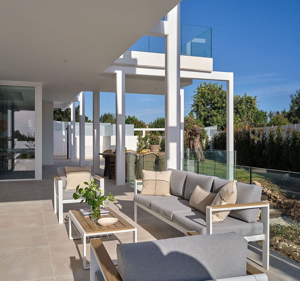 4 bedroom Villa for sale in Marbella with pool garage - € 1,950,000 (Ref: 8431024)
