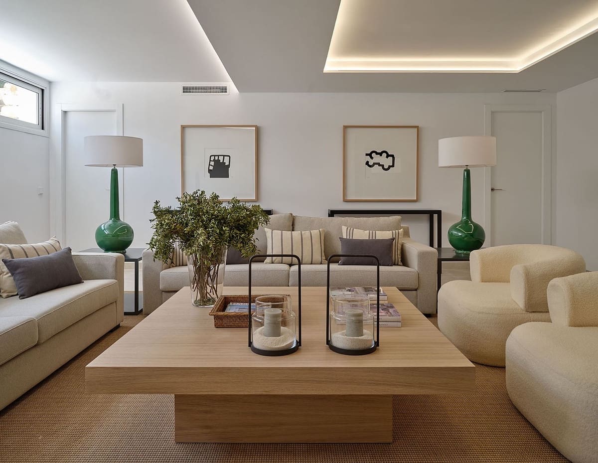 4 bedroom Villa for sale in Marbella with pool garage - € 1,950,000 (Ref: 8431024)