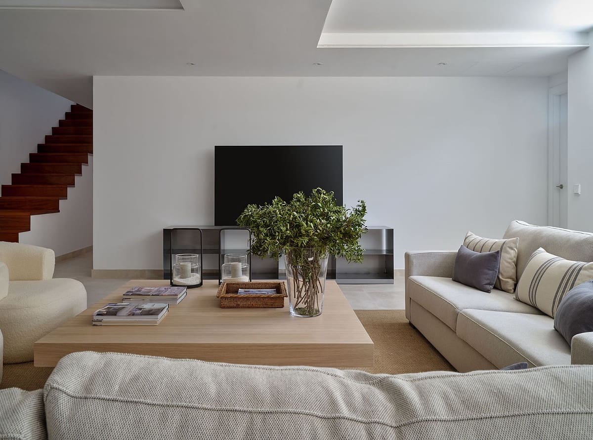 4 bedroom Villa for sale in Marbella with pool garage - € 1,950,000 (Ref: 8431024)