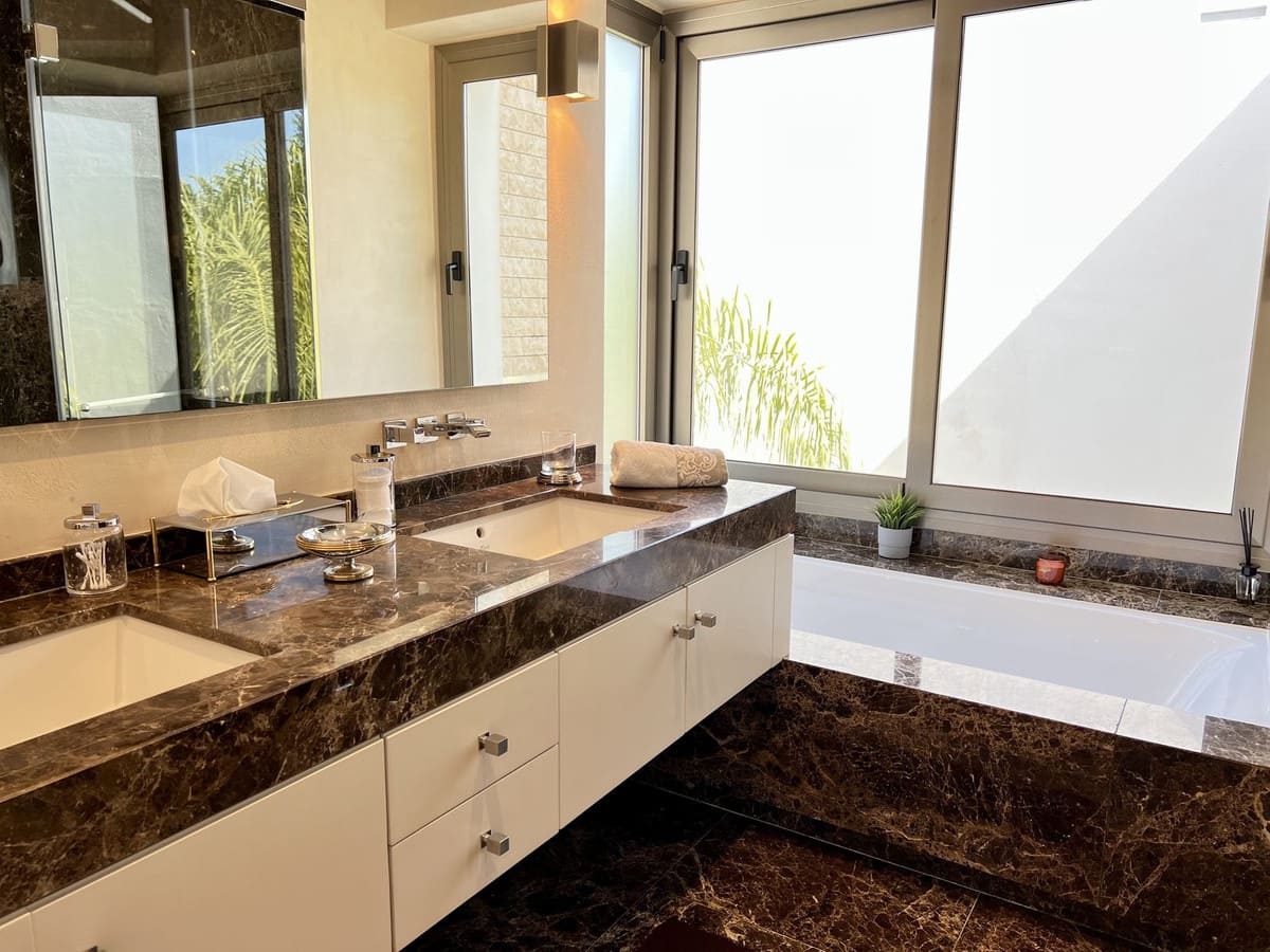 5 sovrum Villa till salu i Benahavis med pool garage - 3 690 000 € (Ref: 8580854)