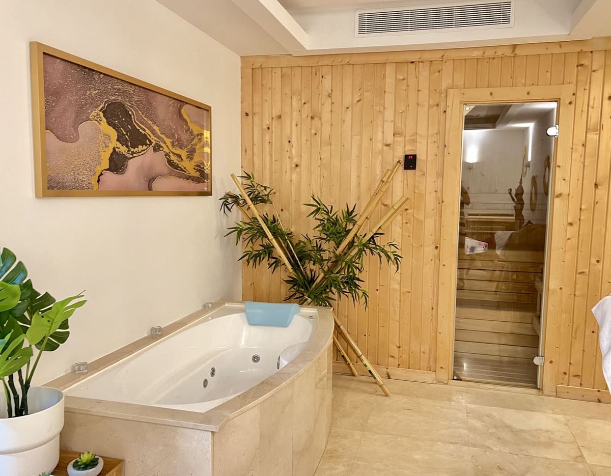 5 sovrum Villa till salu i Benahavis med pool garage - 3 690 000 € (Ref: 8580854)