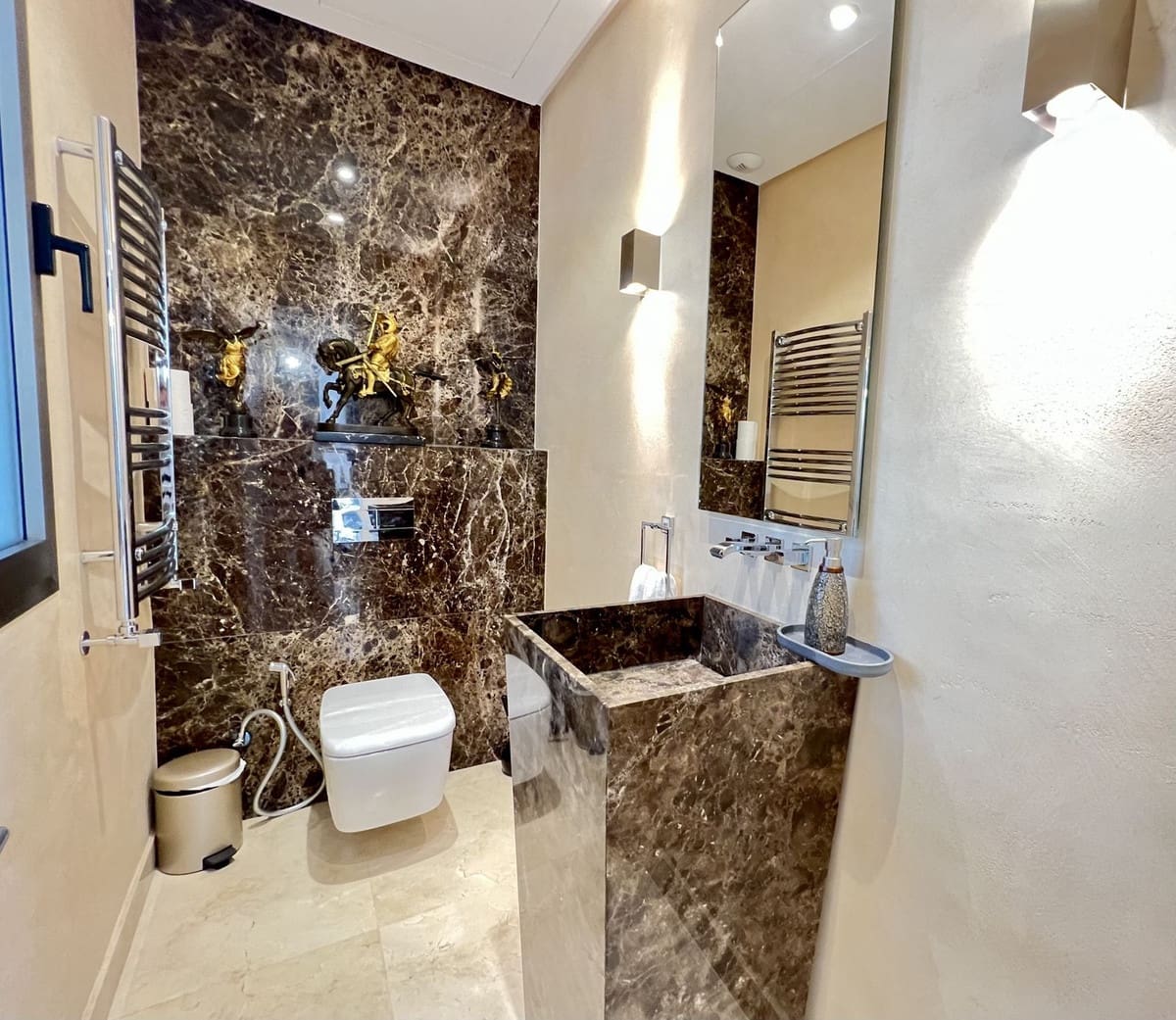 5 sovrum Villa till salu i Benahavis med pool garage - 3 690 000 € (Ref: 8580854)