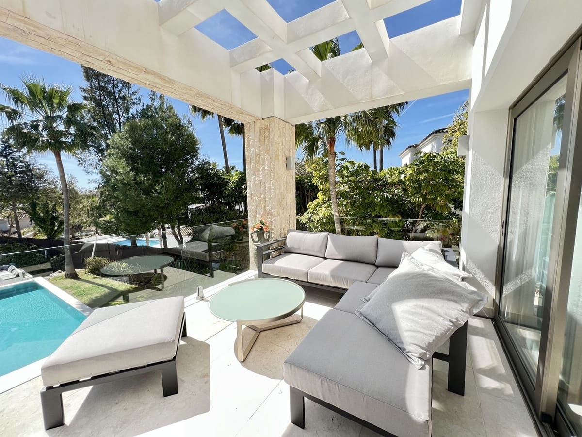 5 makuuhuone Huvila myytävänä paikassa Benahavis mukana uima-altaan 
autotalli - 3 690 000 € (Ref: 8580854)