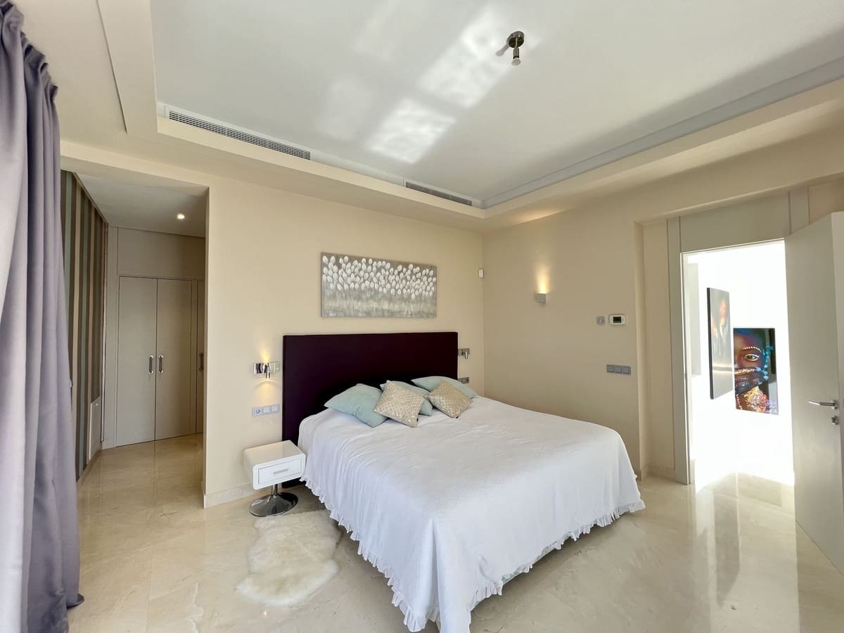 5 makuuhuone Huvila myytävänä paikassa Benahavis mukana uima-altaan 
autotalli - 3 690 000 € (Ref: 8580854)