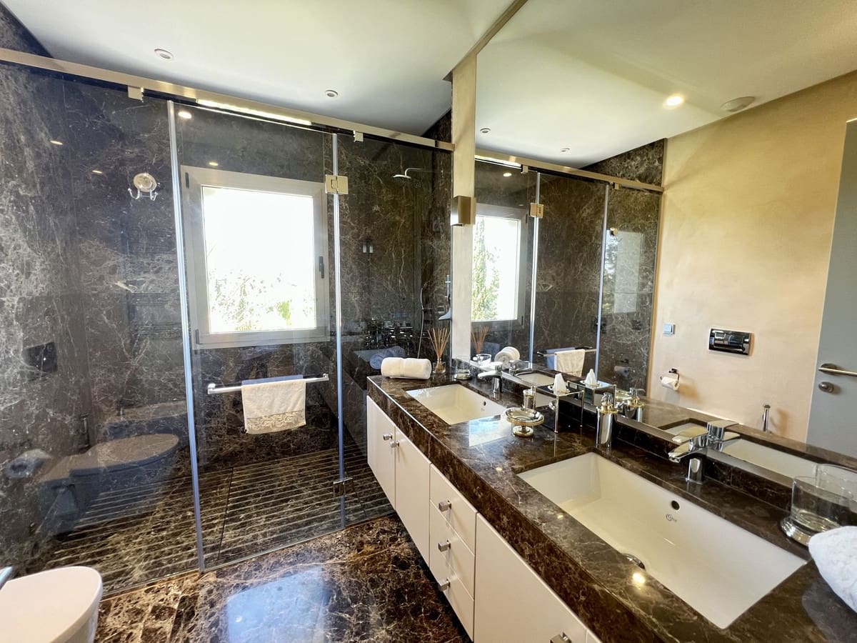 5 chambre Villa/Maison à vendre à Benahavis avec piscine garage - 3 690 000 € (Ref: 8580854)