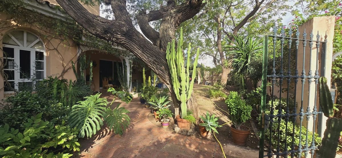 7 sypialnia Finka/Dom wiejski na sprzedaż w Atalaya-Isdabe z basenem garażem - 2 650 000 € (Ref: 8602434)