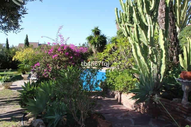 7 Zimmer Finca/Landgut zu verkaufen in Atalaya-Isdabe, Estepona mit Pool Garage - 2.650.000 € (Ref: 8602434)