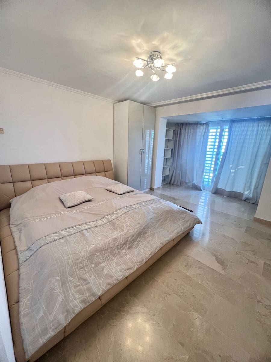 10 camera da letto Villa in vendita in El Paraiso con piscina garage - 3.250.000 € (Rif: 8609468)