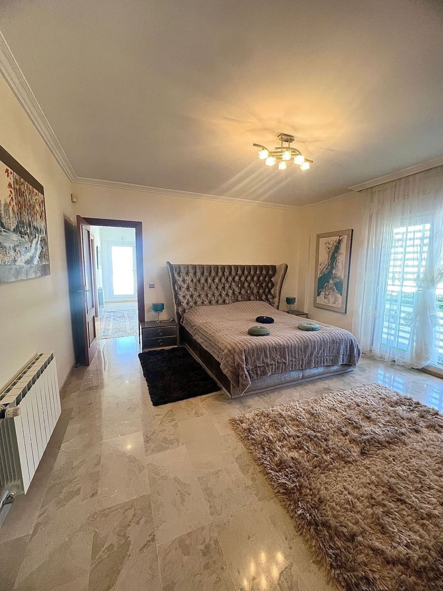 10 soveværelse Villa til salg i El Paraiso med swimmingpool garage - € 3.250.000 (Ref: 8609468)