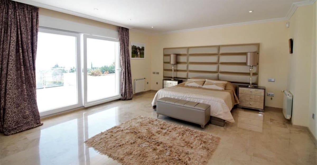 10 soveværelse Villa til salg i El Paraiso med swimmingpool garage - € 3.250.000 (Ref: 8609468)