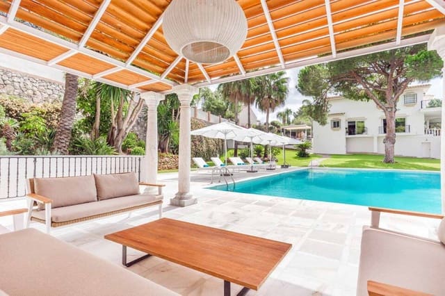 6 bedroom Villa for sale in Río Real, Marbella with pool garage - € 2,890,000 (Ref: 8611373)