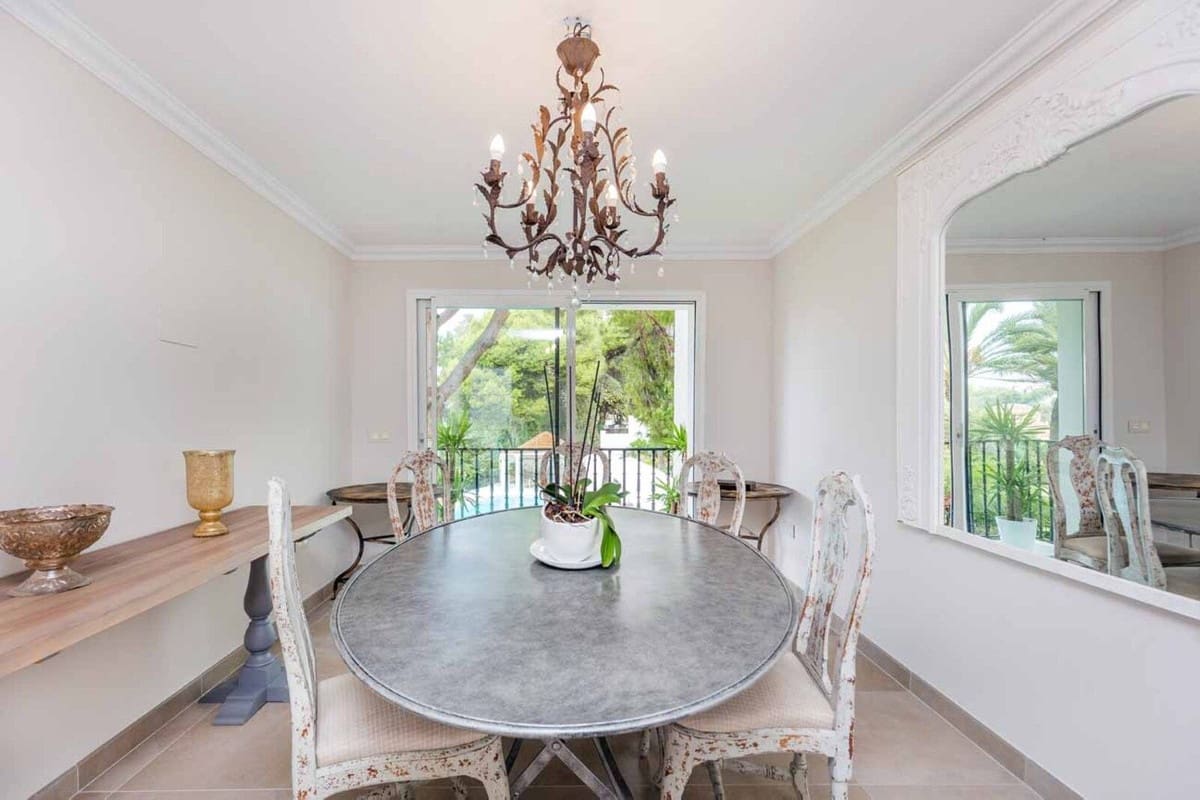 6 chambre Villa/Maison à vendre à Rio Real avec piscine garage - 2 890 000 € (Ref: 8611373)